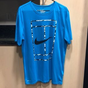 Nike Dri-Fit Men’s L Tennis t shirt
